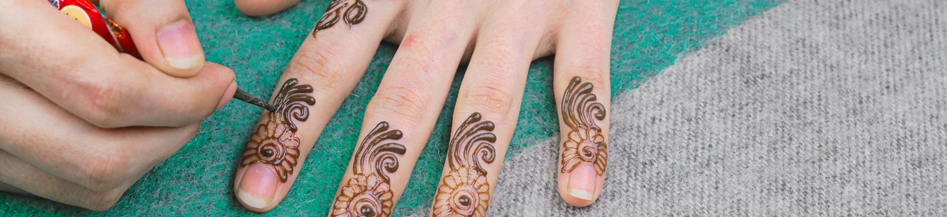 temporary tattoos like henna