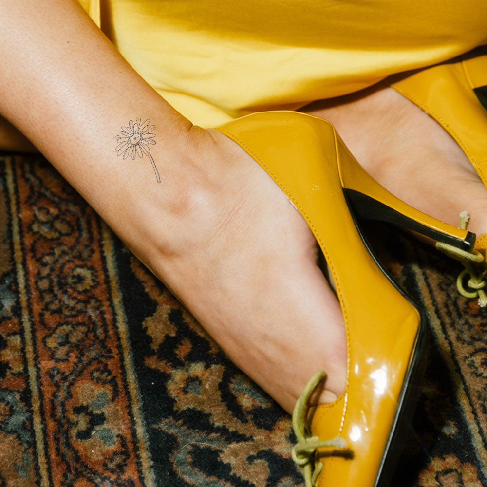 Line Daisy Semi-Permanent Tattoo 1.5 in x 1.5 in