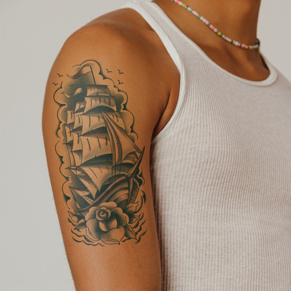 Classic Blue Sailboat Sleeve 4 in x 8.5 in