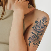 Classic Blue Roses Sleeve 4 in x 8.5 in